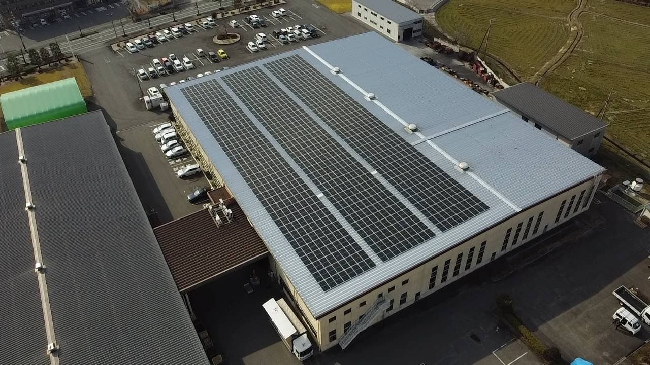 金属部品工場兼事務所の太陽光設備