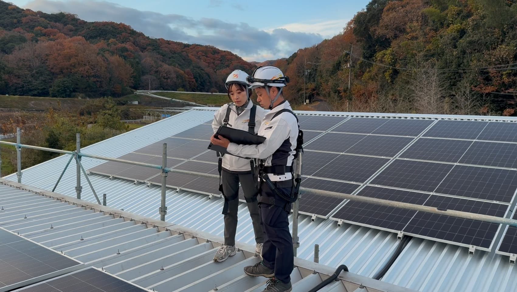 太陽光パネル設置作業