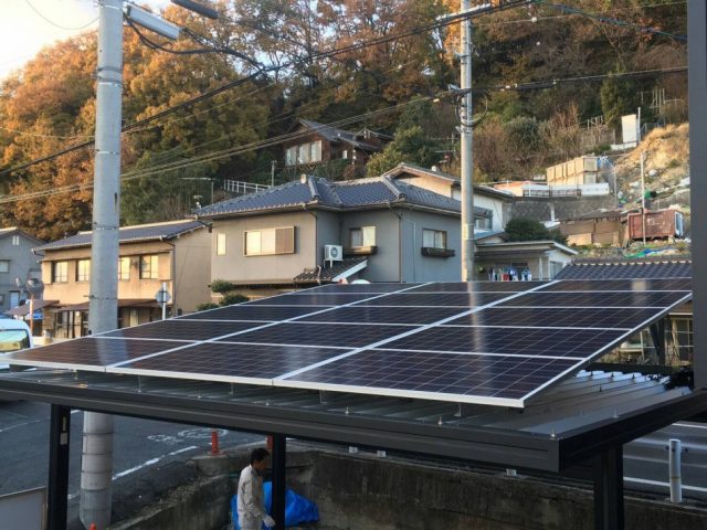 福山市新涯町　Ｋ様邸の車庫の屋根へ太陽光発電システム設置工事を行いました！