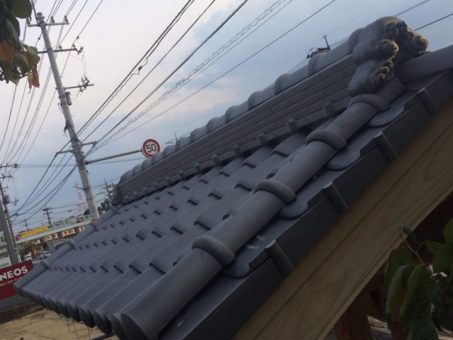 福山市の箕島にて門の屋根を新築工事させていただきました！