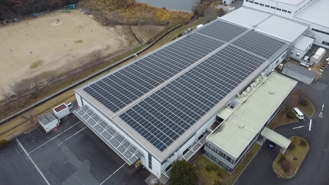 【電力費30％削減】産業用太陽光発電でコスト最適化