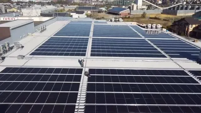全国色々な地域で☀️
太陽光発電システムの工事のご依頼を頂いております😊
皆様ありがとうございます🙇
安心安全な設備工事を第一に心がけて参ります。
現場を安全に進めてくれているスタッフ、協力会社の皆様
ありがとうございます。
皆んなの力を結集して
より良いサービスを提供してまいります。
今回の現場は金沢市にて商業施設の
#自家消費型太陽光発電 システムの工事をしています🫡

☀️産業用太陽光発電・高圧受電設備の専門会社です。
私たちエムケイソルテックは
工場・倉庫・公共施設など
大規模案件に特化した技術力で全国対応しています。

太陽光発電システム☀️
蓄電池システム🔋
高圧受電設備（キュービクル更新・PAS/UGS交換）⚡

専門工事会社だからこそ、設計施工に責任があります。
⸻

👷‍♂️一緒に働く仲間を募集中
高圧工事・太陽光施工の経験者歓迎！
📌電気工事士 / 電気施工管理技士は優遇します。
“現場で力のある会社”で働きたい方、大歓迎です。
⸻

🌍環境への責任
当社はCO₂削減の明確な目標を掲げ、
国際イニシアチブ SBT（Science Based Targets） を
取得しています。
⸻

📸掲載されている画像・文章の著作権は
株式会社エムケイソルテックに帰属します。
無断転載を禁じます。

#太陽光発電システム
#高圧受電設備
#キュービクル更新
#電気工事士